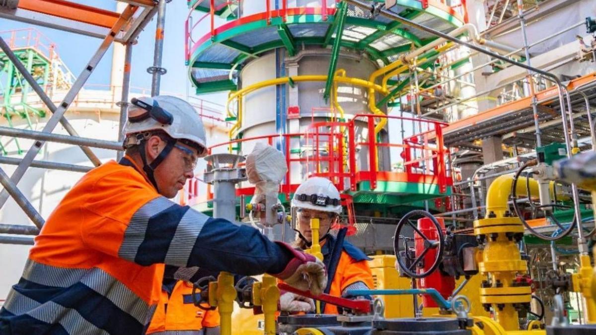 IMPUESTO ENERGÉTICAS | Repsol vuelve a dejar en el aire inversiones milmillonarias en España por el impuesto a las energéticas