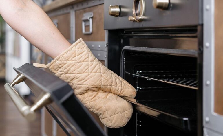 LIMPIAR BANDEJA HORNO | ¿Qué usar para limpiar la grasa de las bandejas del horno? Esta es la manera más fácil y económica