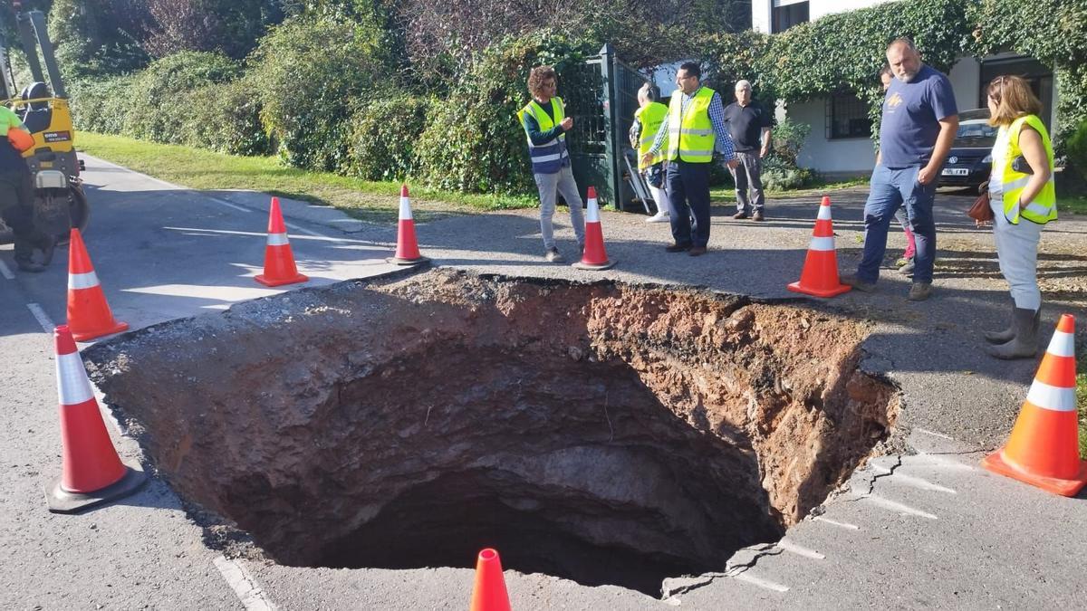 La losa de hormigón de Villabona, un año de la obra para cubrir el gran hundimiento de la carretera