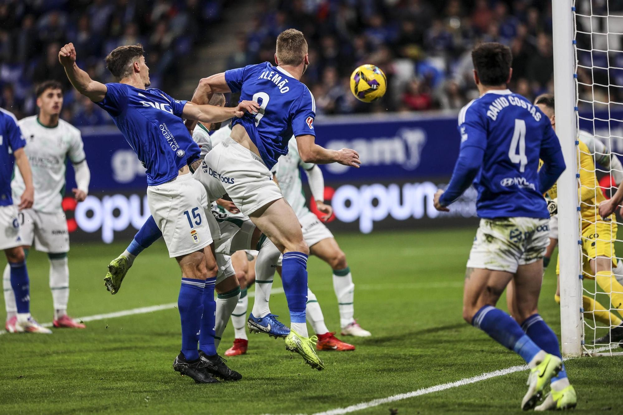 Así fue la derrota del Real Oviedo en Tartiere ante el Huesca