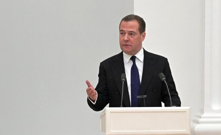 Guerra de Ucrania, hoy en directo | Medvedev afirma que la invasión de Ucrania terminará "si la OTAN deja de alimentar la guerra"