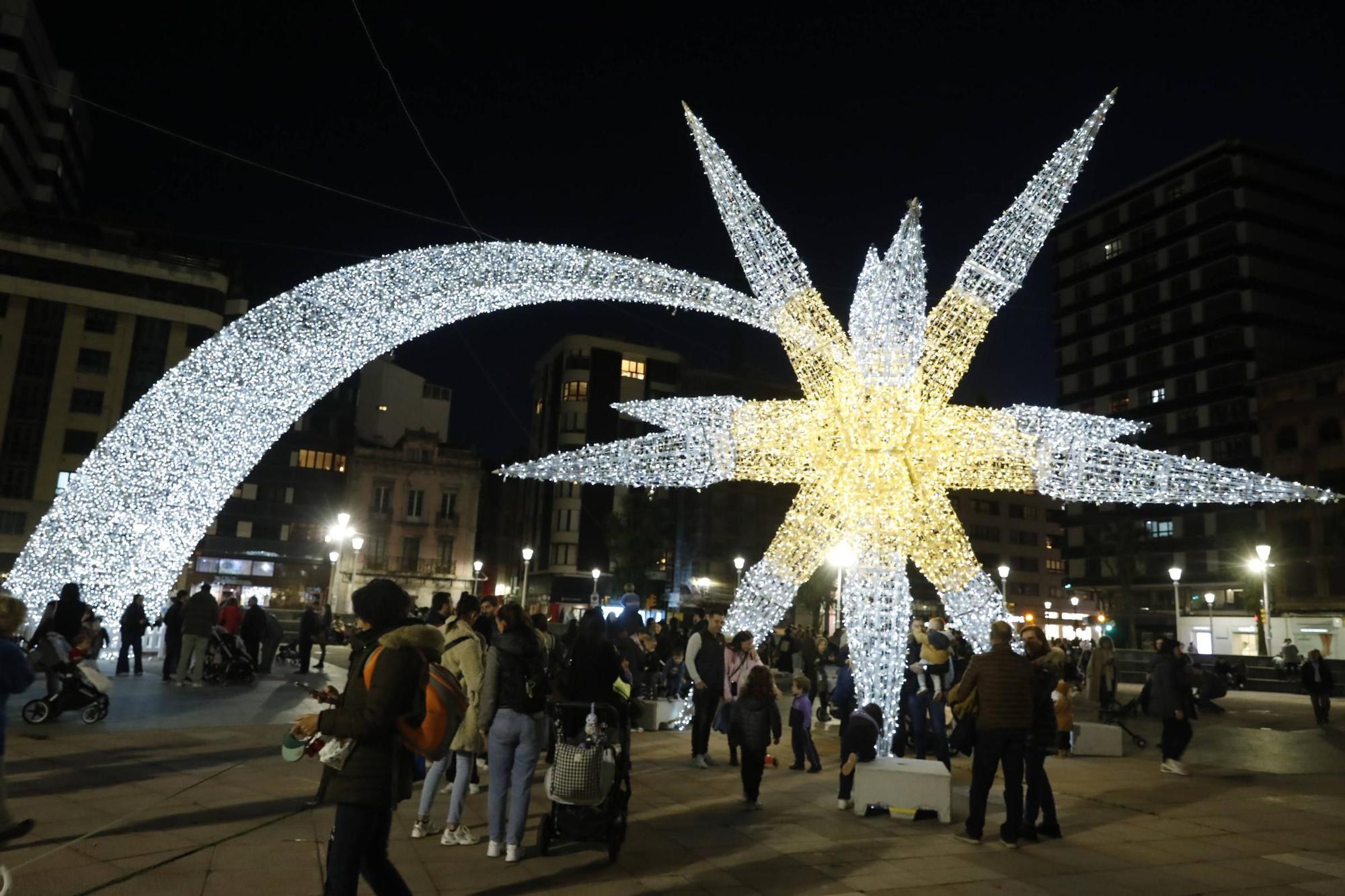 Así fue el encendido del alumbrado navideño de Gijón