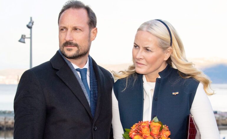 Nora Haukland advirtió tras su ruptura a Haakon y Mette-Marit sobre los problemas de Marius: «Estaba fuera de control»