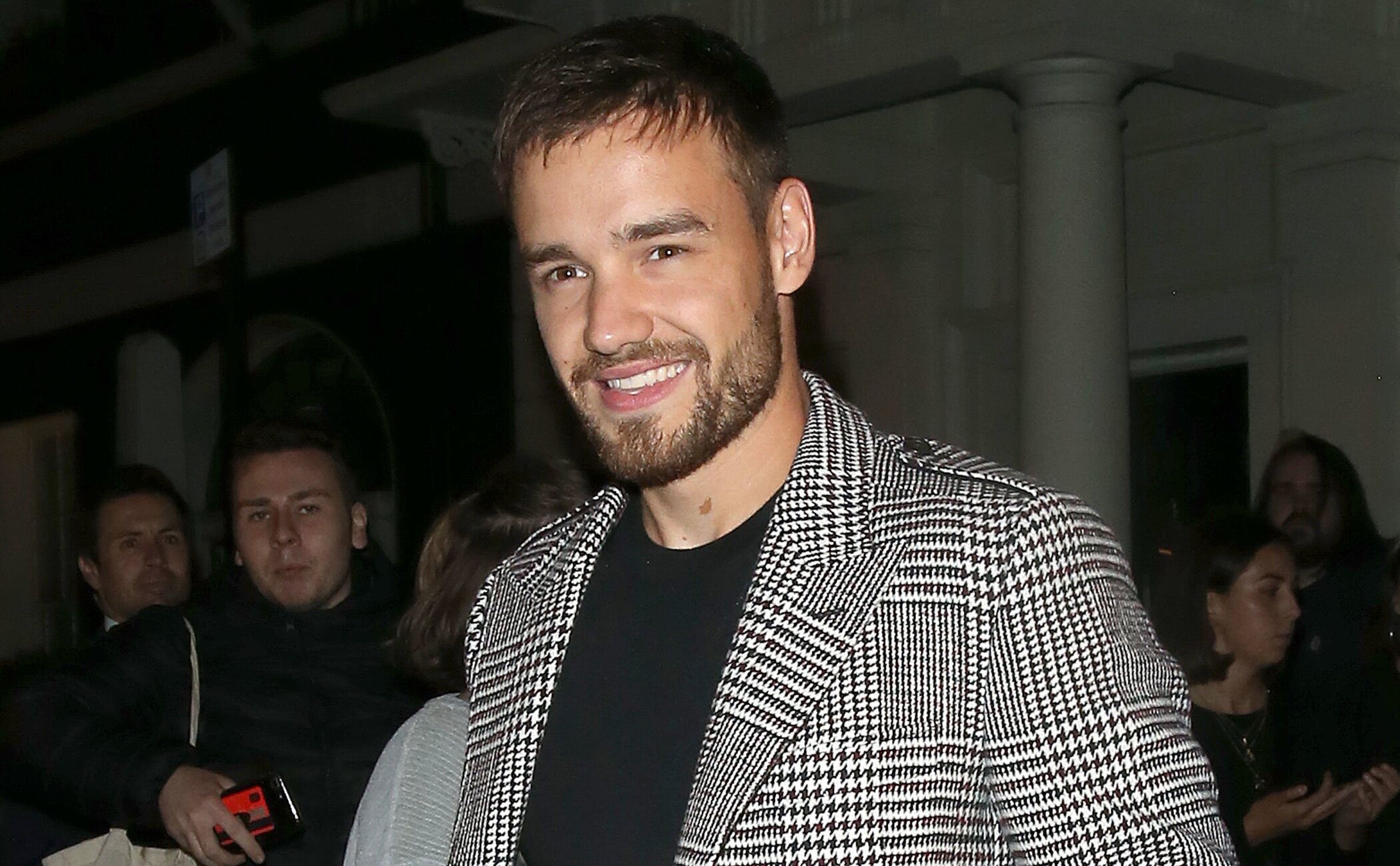 Liam Payne podrÃ­a haber caÃ­do del balcÃ³n intentando huir de la habitaciÃ³n del hotel