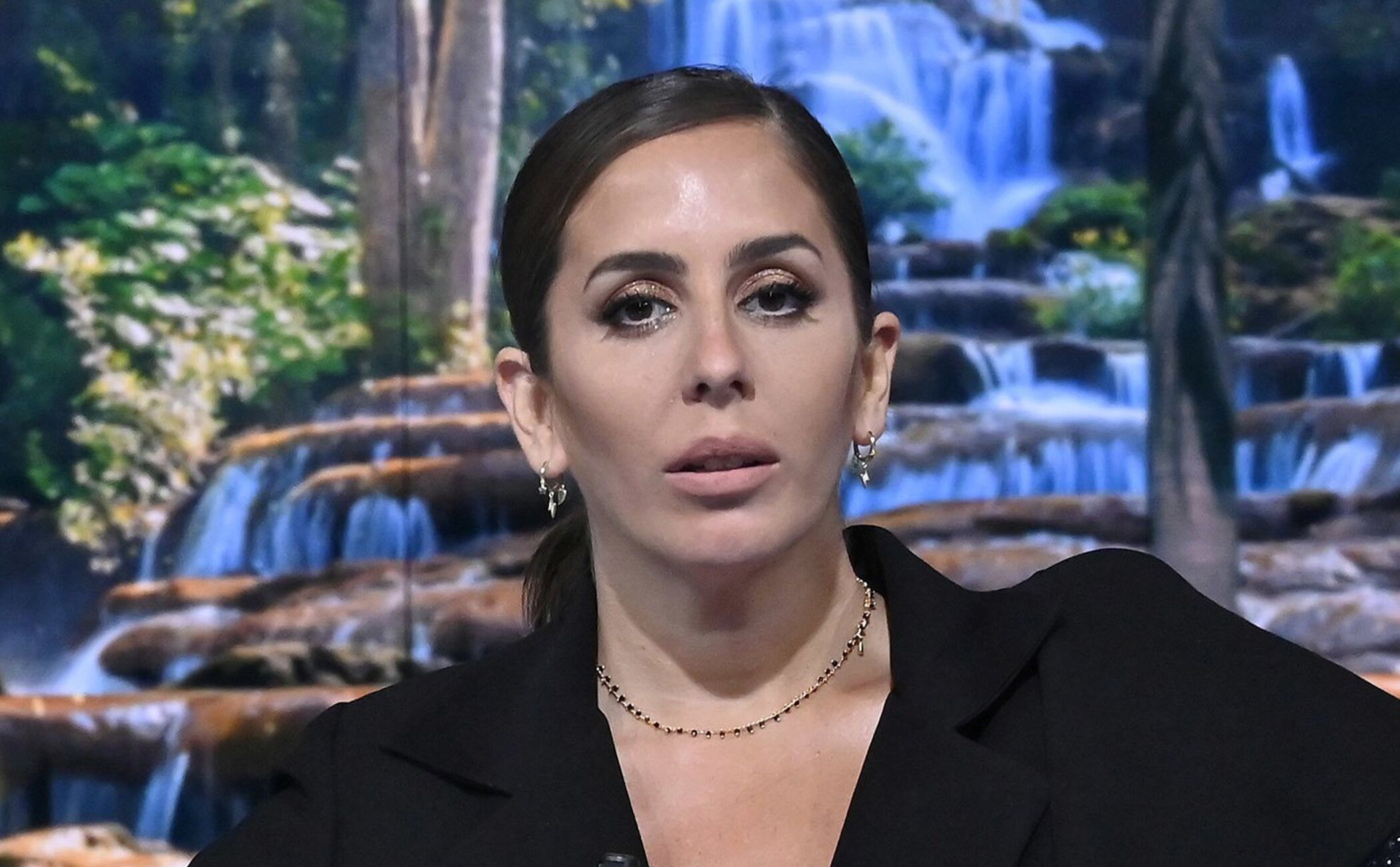 Anabel Pantoja reacciona al fin al conflicto entre su tía Isabel Pantoja y su prima Isa Pantoja