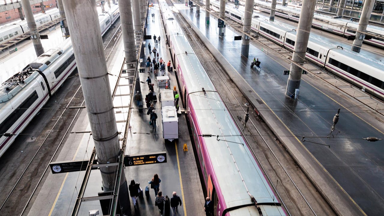 Se retrasa la reapertura de la alta velocidad entre Madrid y Valencia prevista para este jueves a primera hora