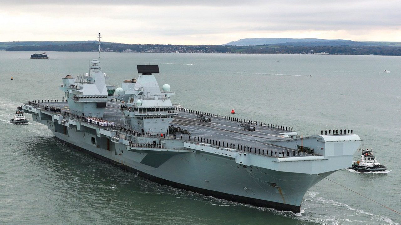 Los portaaviones HMS Prince of Wales y HMS Queen Elizabeth vuelven a surcar aguas británicas