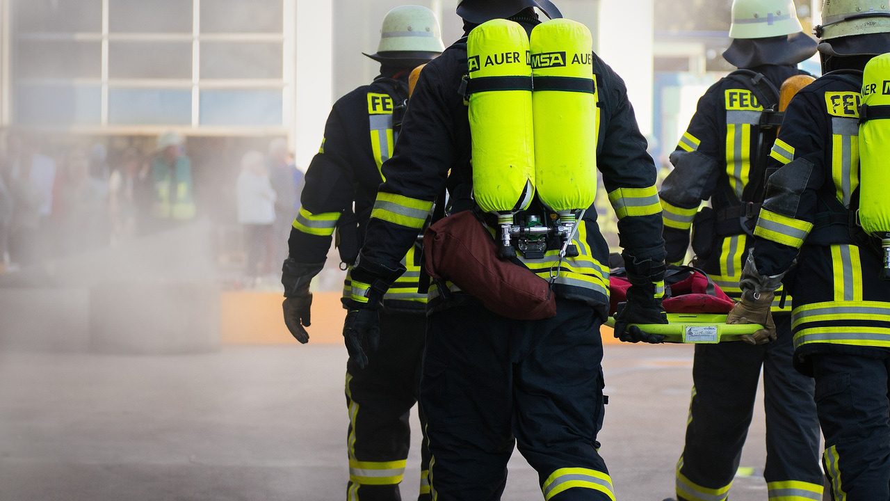 Mueren diez personas en el incendio de una residencia de mayores en Villafranca de Ebro, Zaragoza