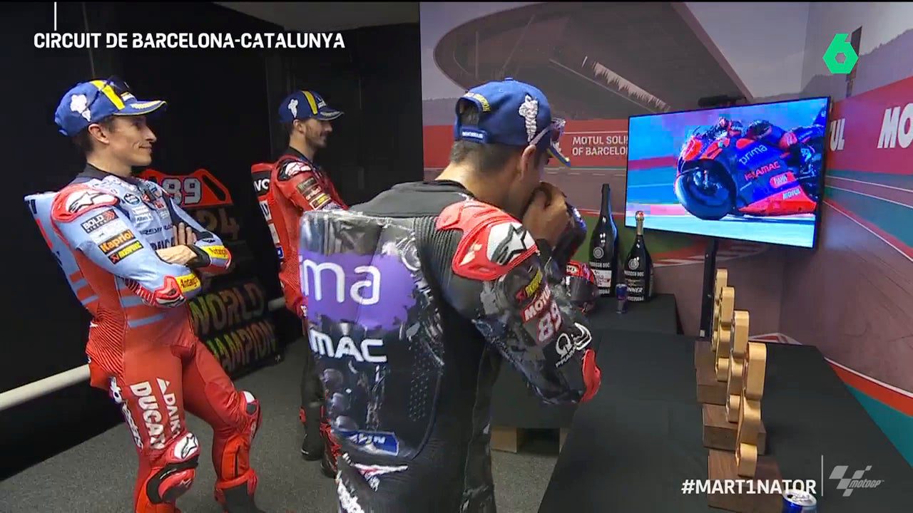 La reacción de Martín a la enorme defensa de Aleix Espargaró: «¡Guardaespaldas!»