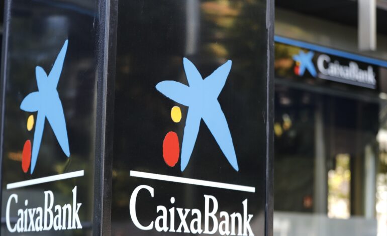 Caixabank se alía con la mayor gestora de activos del mundo, con sede en Nueva York y presente en 30 países