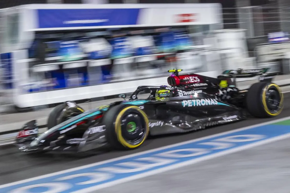 GP Las Vegas 2024: Hamilton domina, Norris segundo y Verstappen en serios problemas