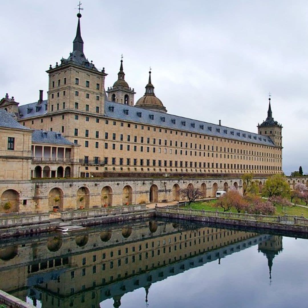 San Lorenzo de El Escorial, Madrid, elegida como la nueva ciudad mágica de España 2025