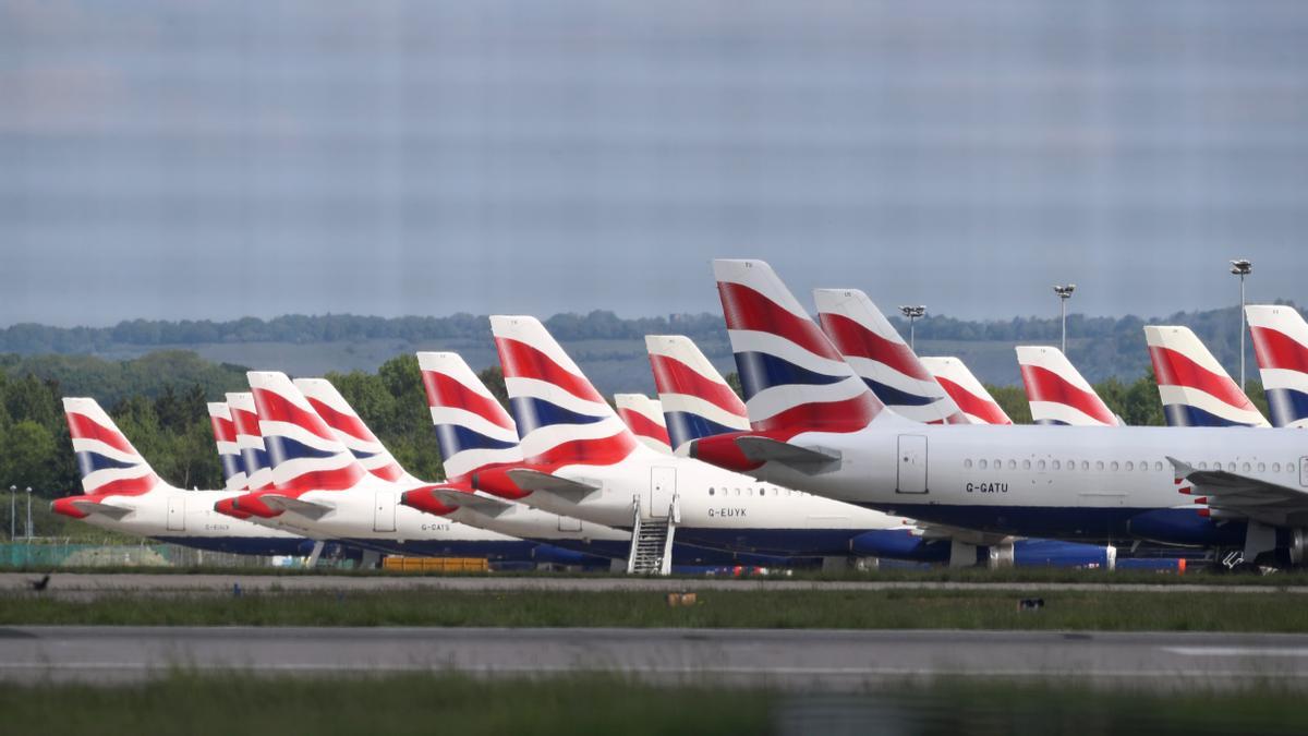 Evacuada una terminal del aeropuerto de Gatwick de Londres por dos paquetes sospechosos