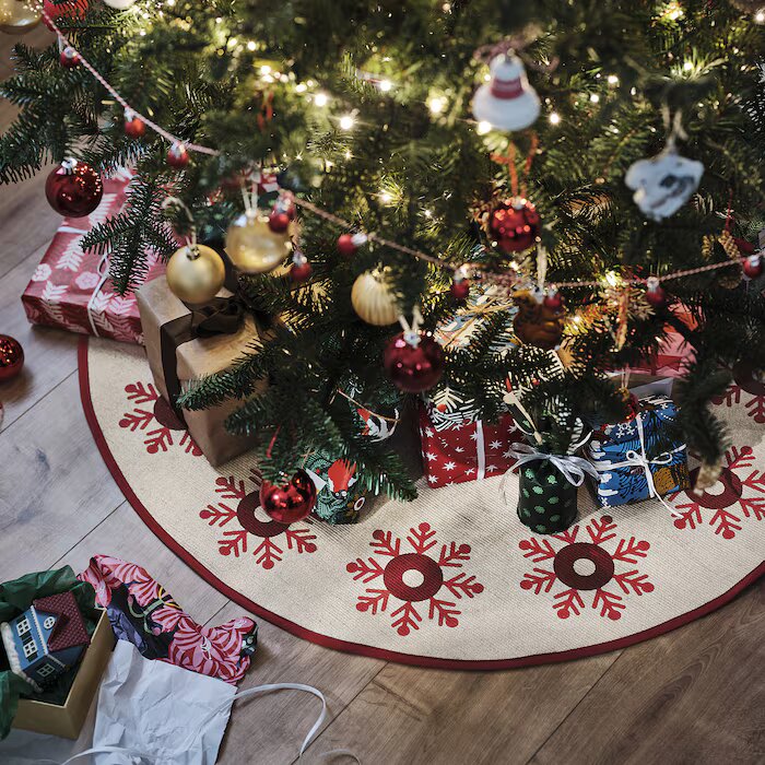 La alfombra árbol de Navidad VINTERFINT, de Ikea.