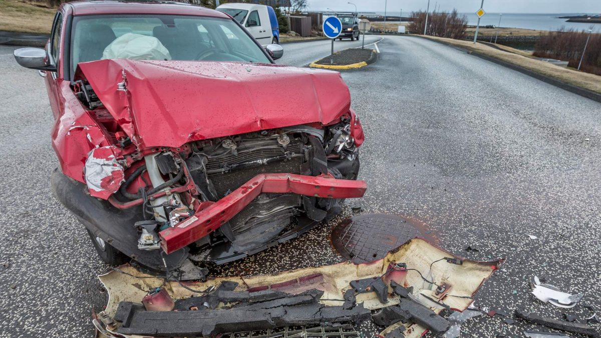 Las curiosas diferencias entre los accidentes de los coches eléctricos y los de combustión