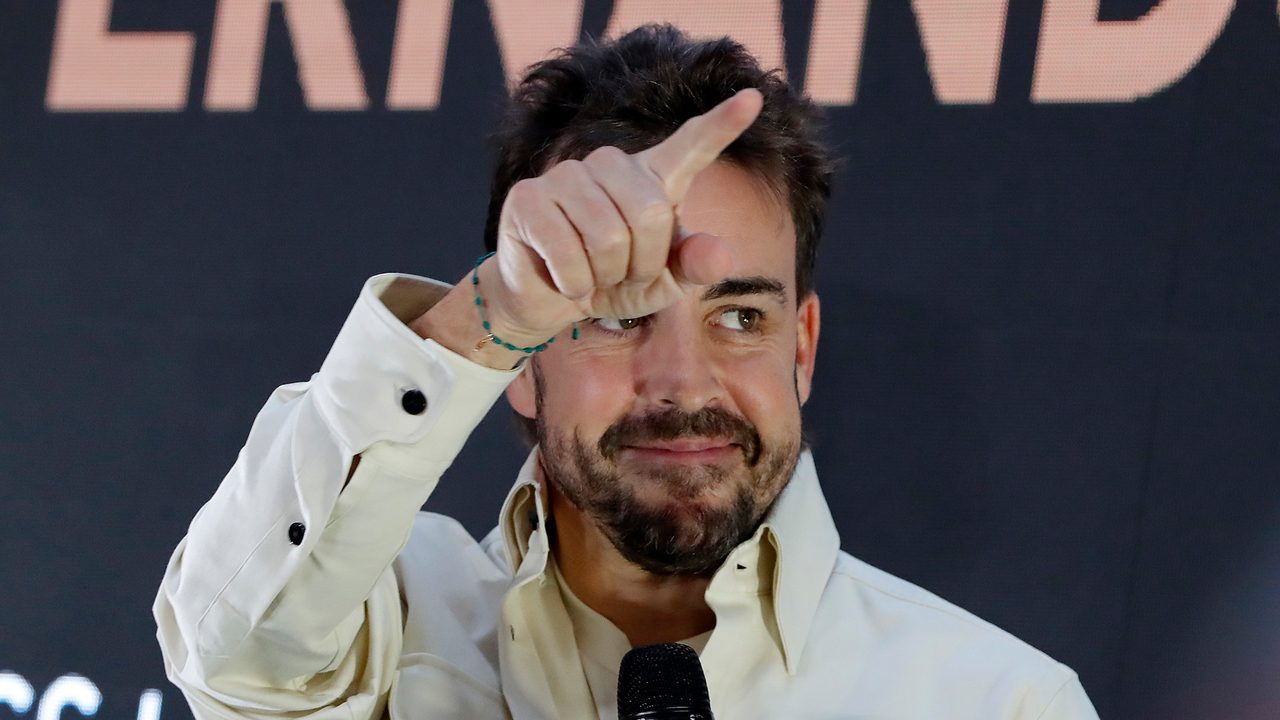 La lección que Fernando Alonso ha aprendido con el tiempo en la F1: «Cada persona del equipo…»