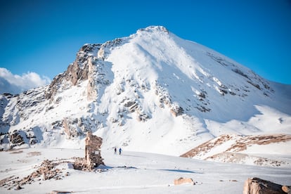 Deux fondeurs à la station de Vallter, dans la province de Gérone.