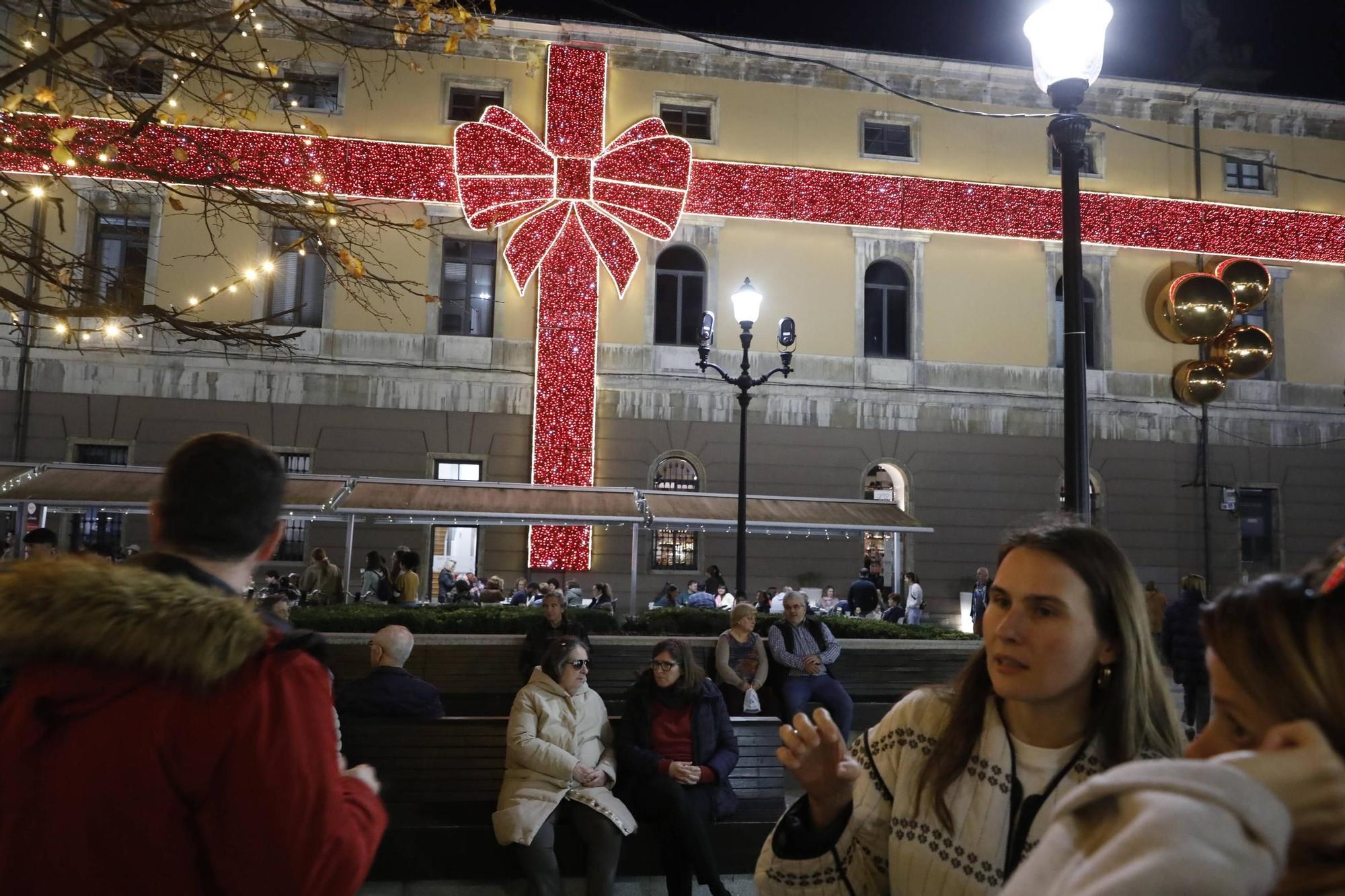 Así fue el encendido del alumbrado navideño de Gijón