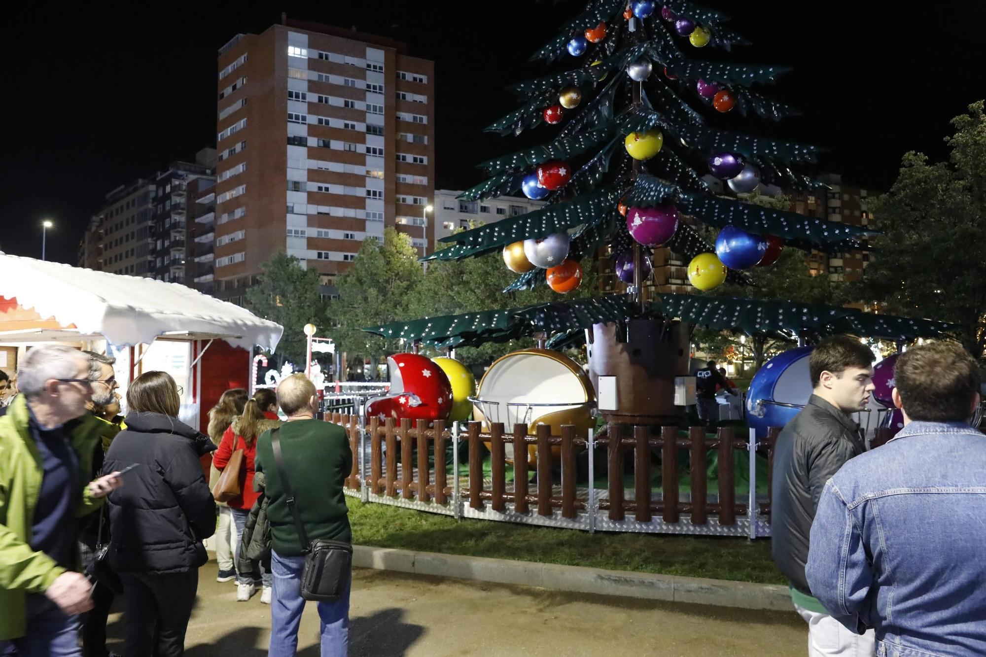 Así fue el encendido del alumbrado navideño de Gijón