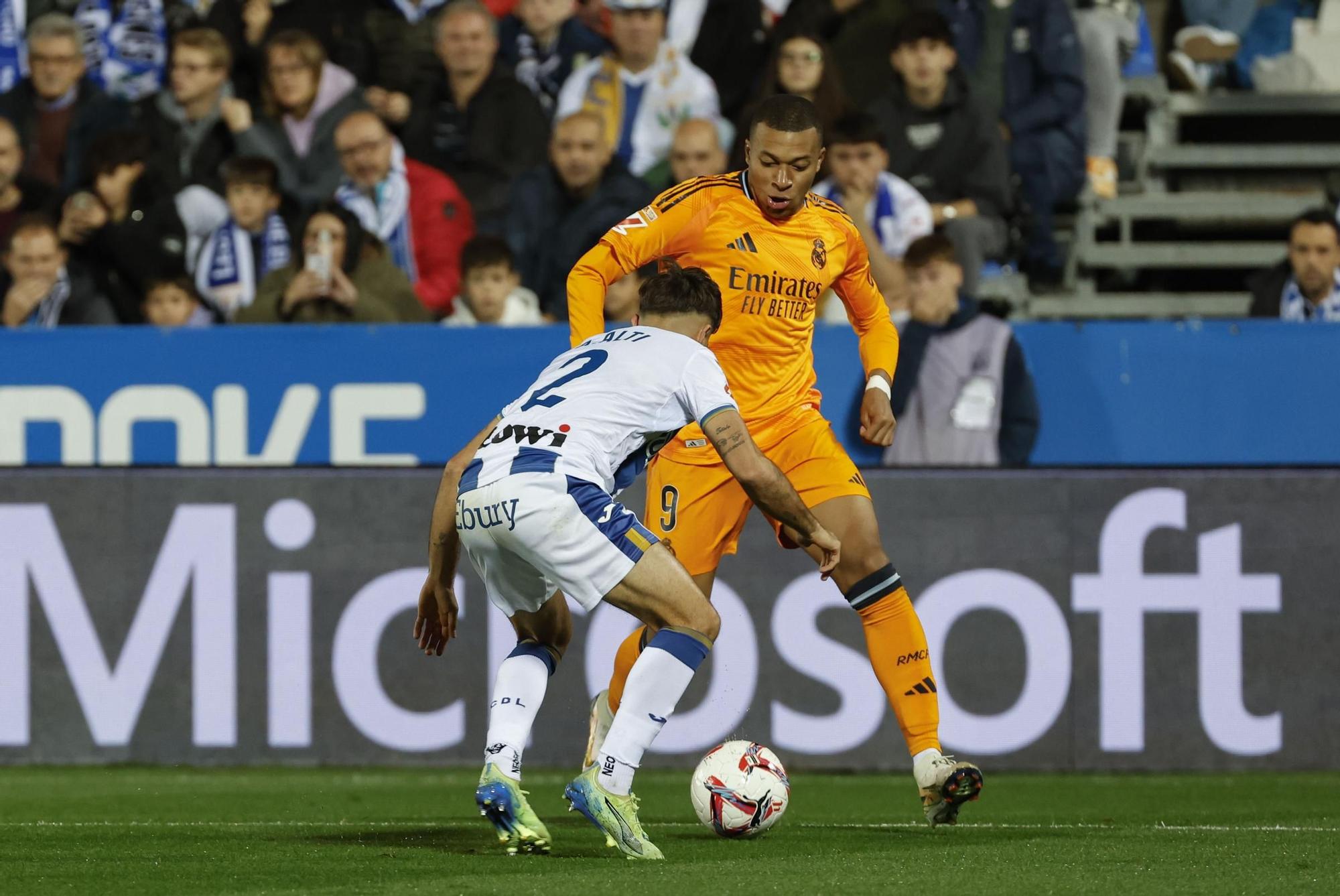 Mbappé lidera al Real Madrid en el descanso en Butarque (0-1)