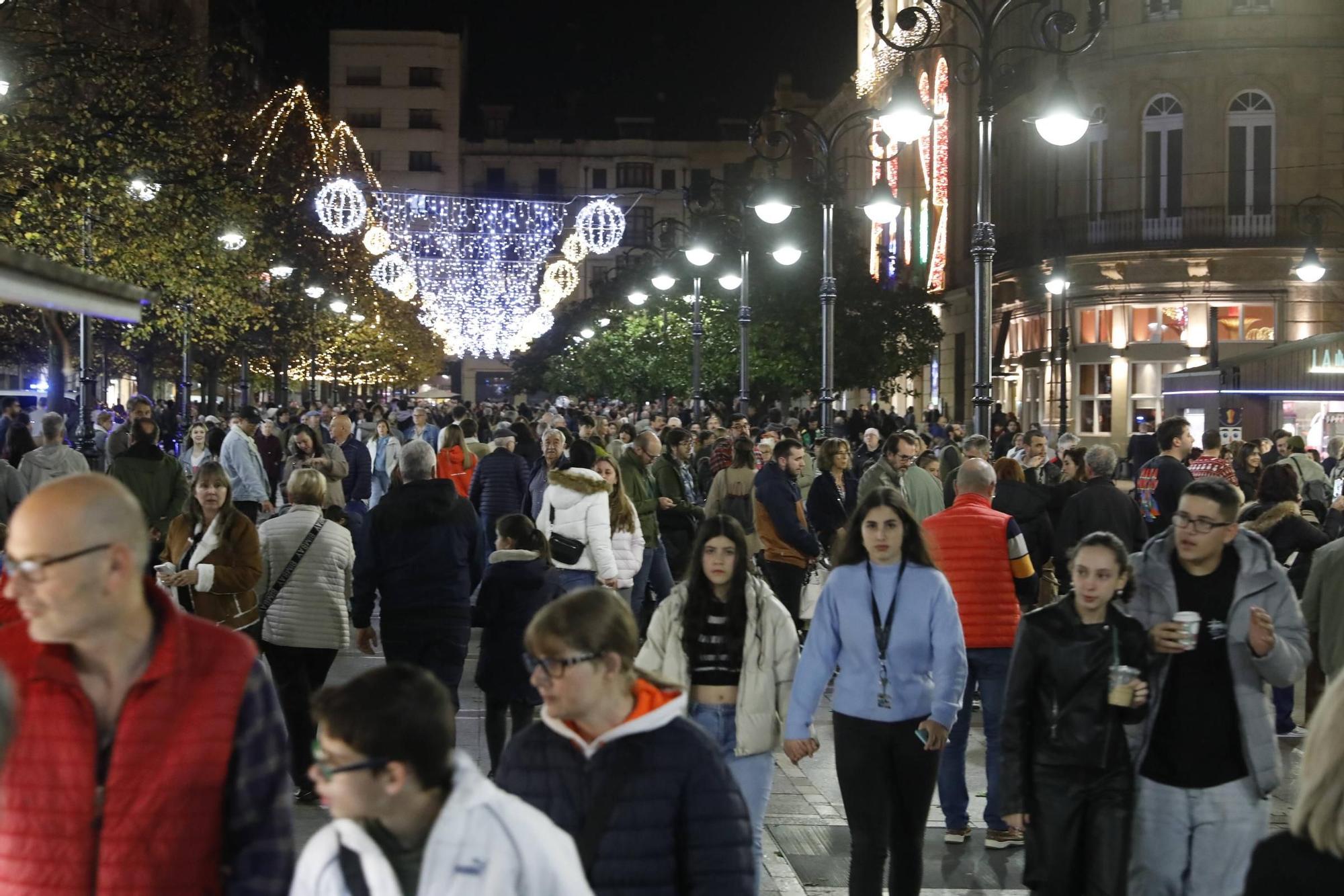 Así fue el encendido del alumbrado navideño de Gijón