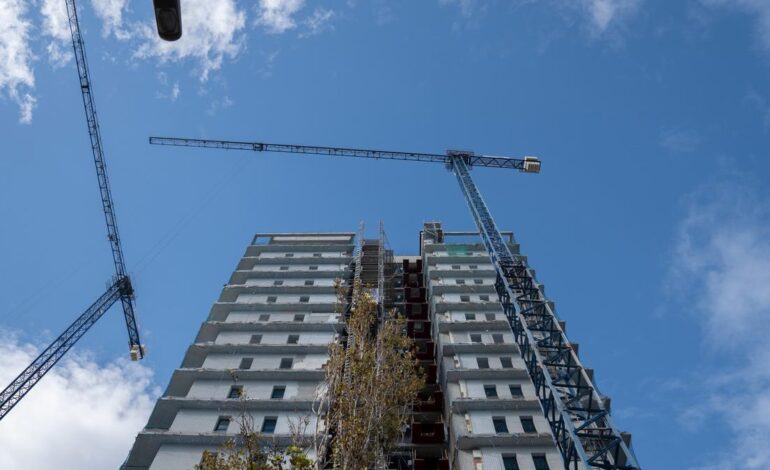 Las cuentas para resolver el problema de la vivienda en España: un plan a 20 años y una lluvia de millones