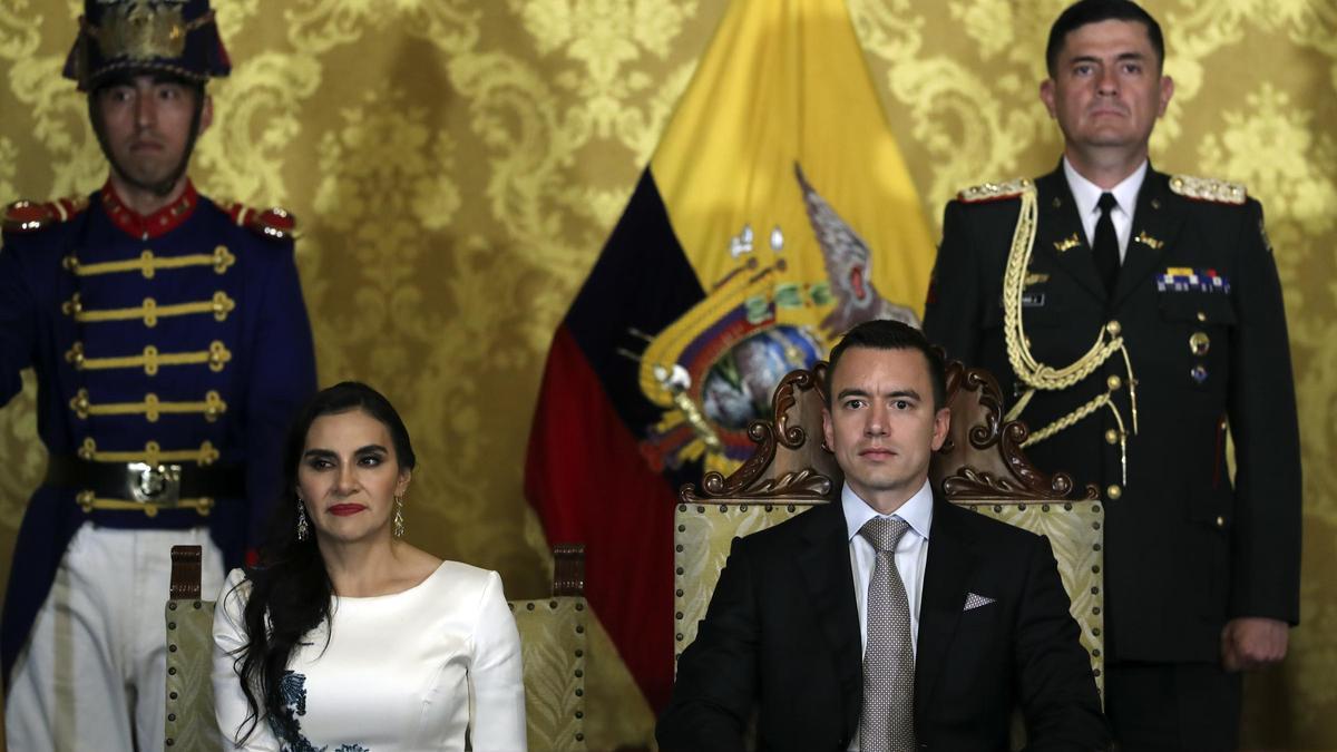 El presidente ecuatoriano Daniel Noboa destituye a su vicepresidenta y abre una crisis política