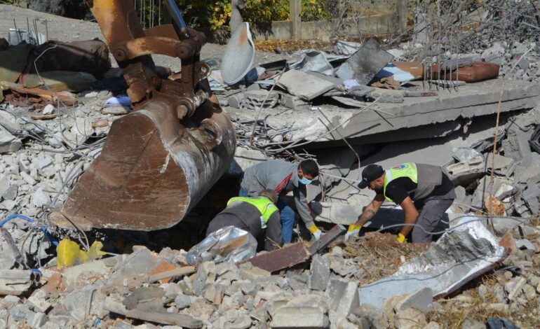 Los ataques israelíes en el Líbano matan a 18 rescatistas en 24 horas