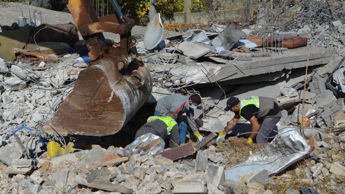 Los ataques israelíes en el Líbano matan a 18 rescatistas en 24 horas