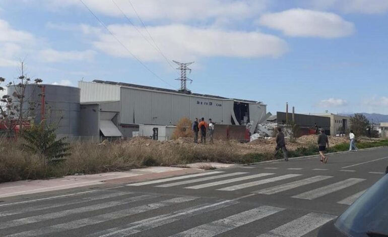 Grave explosión en una fábrica en Alicante