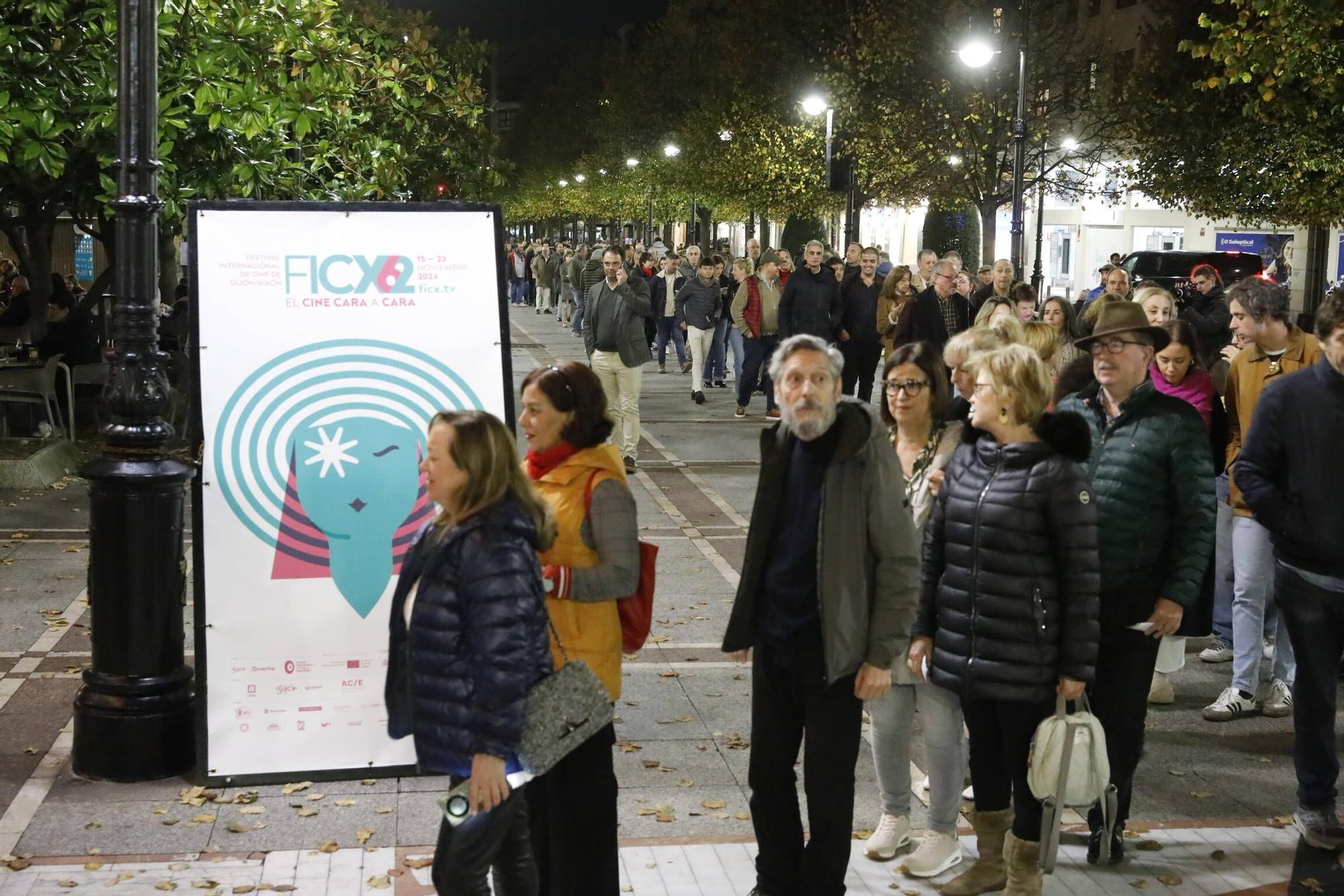 La película de Albert Serra sobre el toreo provoca el primer lleno en el Festival de Cine de Gijón (en imágenes)