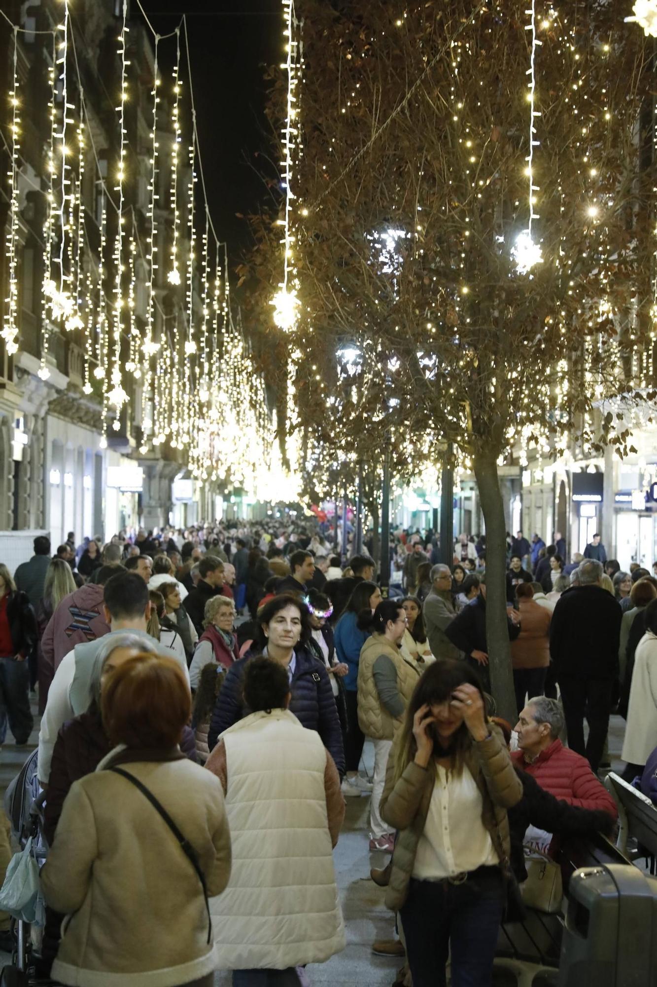 Así fue el encendido del alumbrado navideño de Gijón