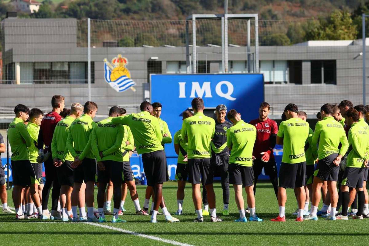 Real Sociedad: La Real visitará al Athletic con Zubeldia y Zubimendi, pero sin Óskarsson