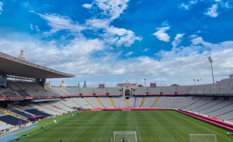 Barcelona: El Barcelona cierra su grada de animación