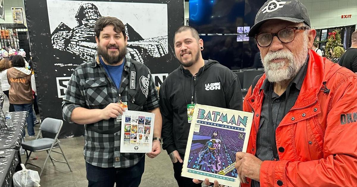 Moreno, junto a fans de su obra en la Comic Con de Los Ángeles de 2022.