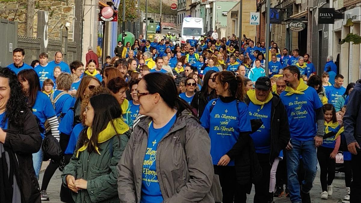 La marcha solidaria de Lena reúne a 1.500 personas y recauda 5.000 euros para los niños valencianos afectados por la dana