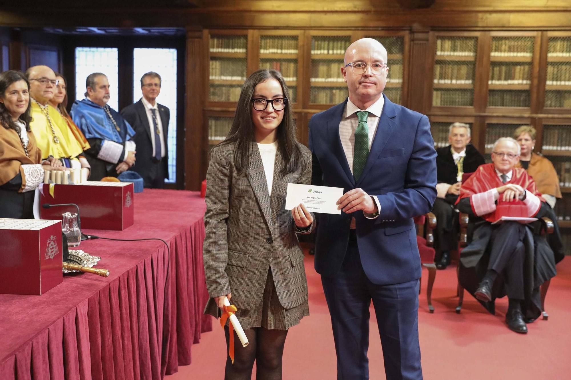 En imágenes: Así fue la entrega de premios a los mejores expedientes de la Universidad de Oviedo 2024