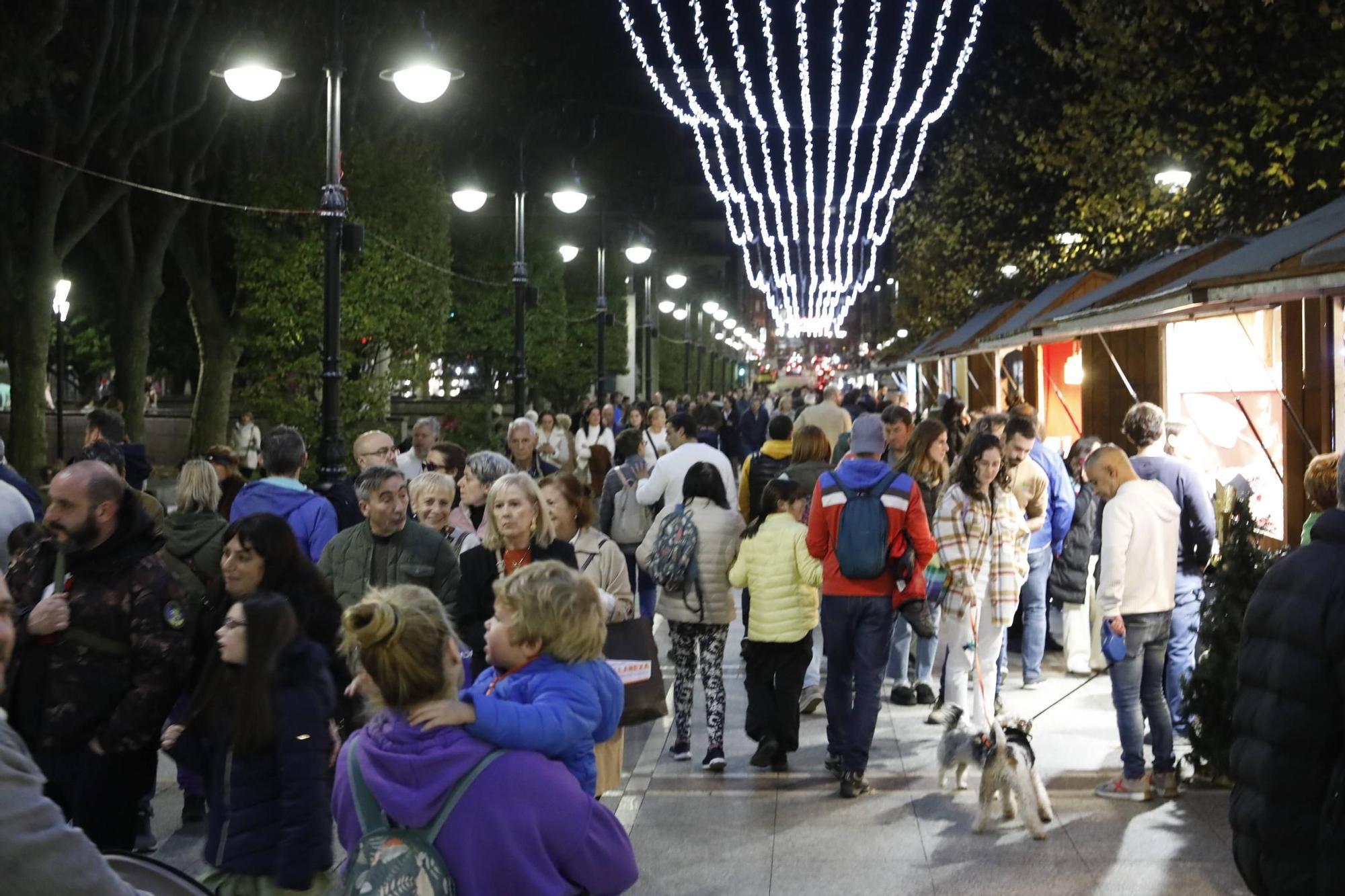 Así fue el encendido del alumbrado navideño de Gijón