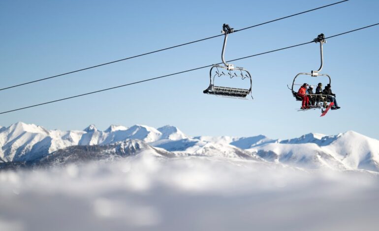 Un repaso de las principales novedades en las estaciones de esquí españolas: del Pirineo catalán a Sierra Nevada | El Viajero