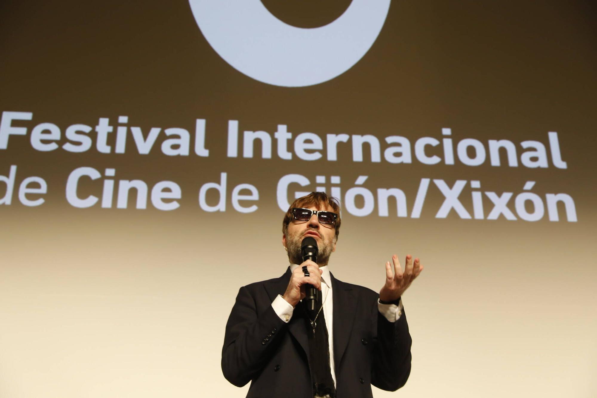 La película de Albert Serra sobre el toreo provoca el primer lleno en el Festival de Cine de Gijón (en imágenes)