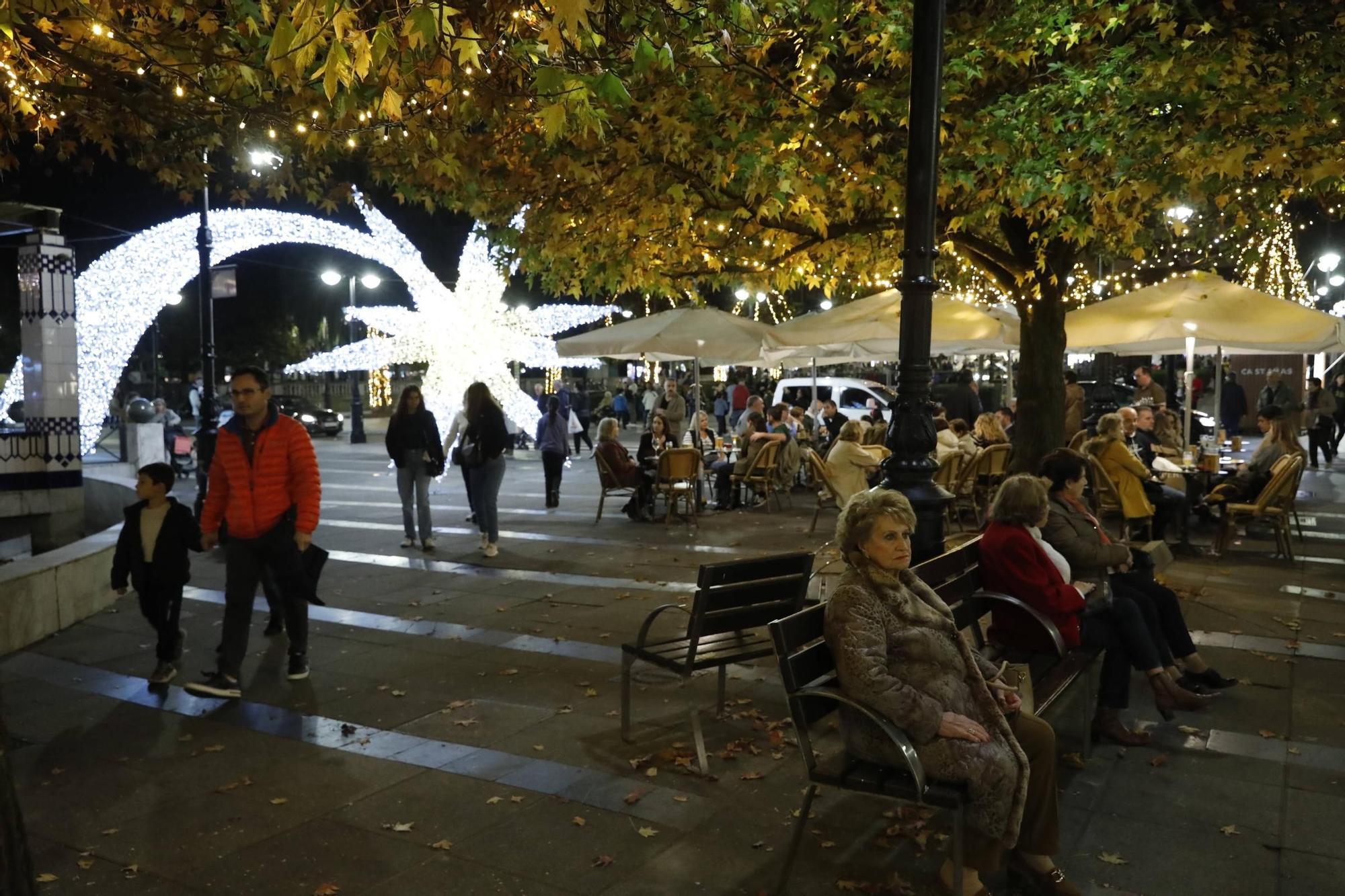 Así fue el encendido del alumbrado navideño de Gijón