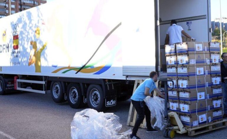 El COE envía un camión cargado con material de ayuda para los damnificados por la DANA en Valencia