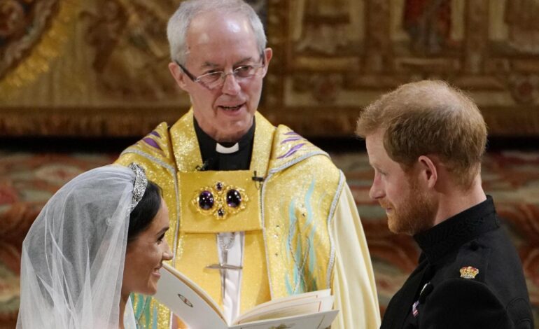 El arzobispo envuelto en un caso de abusos sexuales a 130 niños casó a Harry y Meghan y coronó a Carlos III de Inglaterra