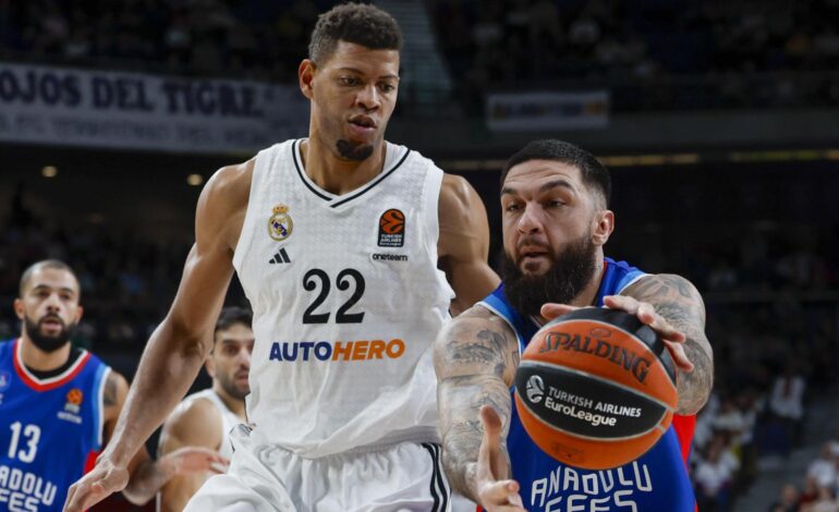 La remontada del Real Madrid se queda a medias y los de Chus Mateo pierden el primer partido en el WiZink en la Euroliga