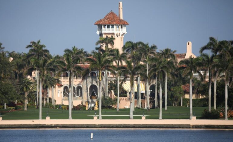 Detenido un hombre en Florida tras robar un automóvil y conducir hasta Mar-a-Lago para hablar con Donald Trump