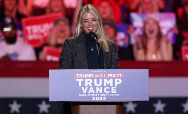 Trump nomina a Pam Bondi para fiscal general de EEUU en sustitución de Matt Gaetz