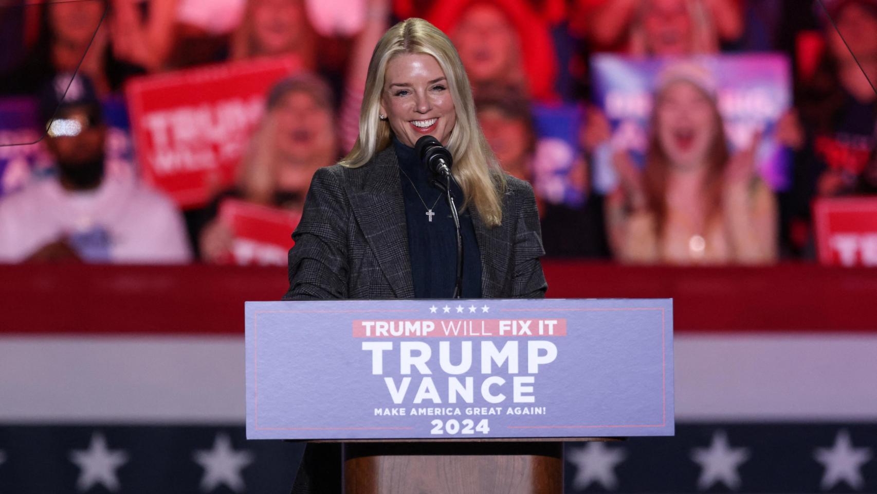 Trump nomina a Pam Bondi para fiscal general de EEUU en sustitución de Matt Gaetz