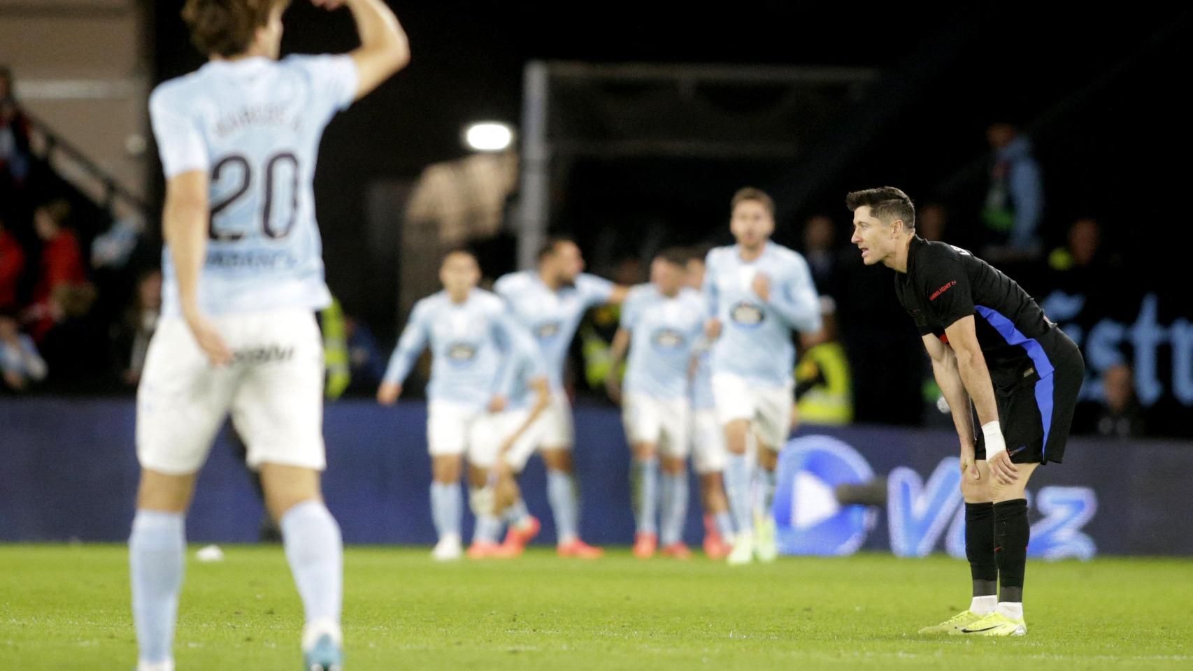 Los errores de Koundé y Casadó hacen posible la remontada del Celta ante un Barça que anima aún más la lucha por LaLiga