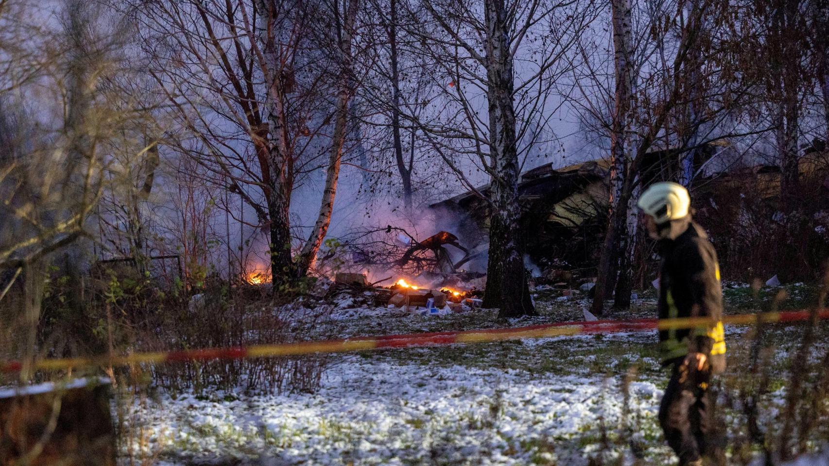 Lituania descarta por el momento el sabotaje como causa del accidente de avión en el que murió un piloto español