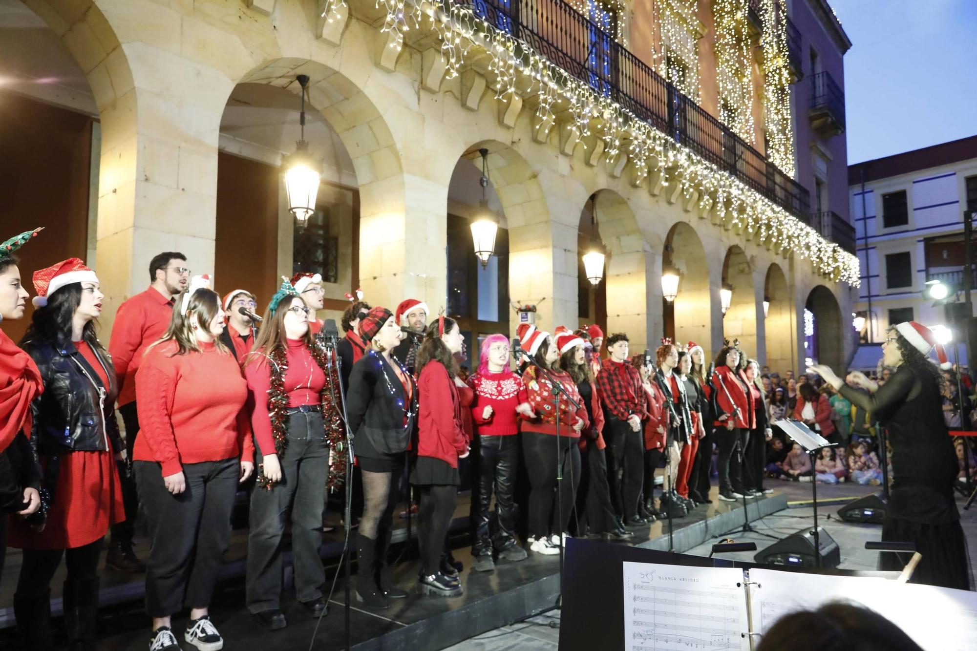 Así fue el encendido del alumbrado navideño de Gijón